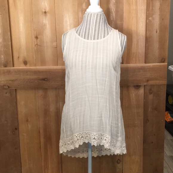 bobeau Tops - Bobeau tank or shirt extender